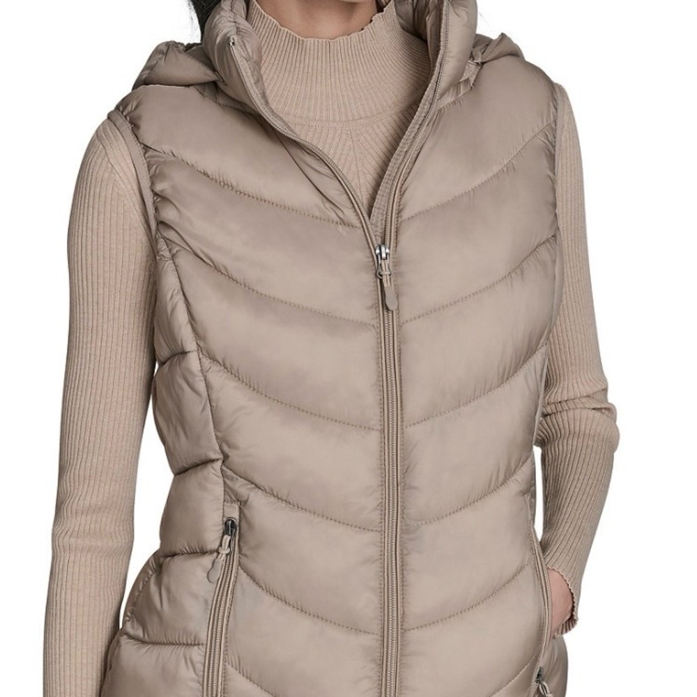 NWT Puffer Vest by Macy’s (packable w/detachable hood) 2X